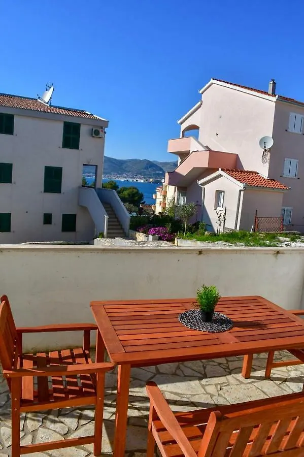 Apartments Luce Trogir