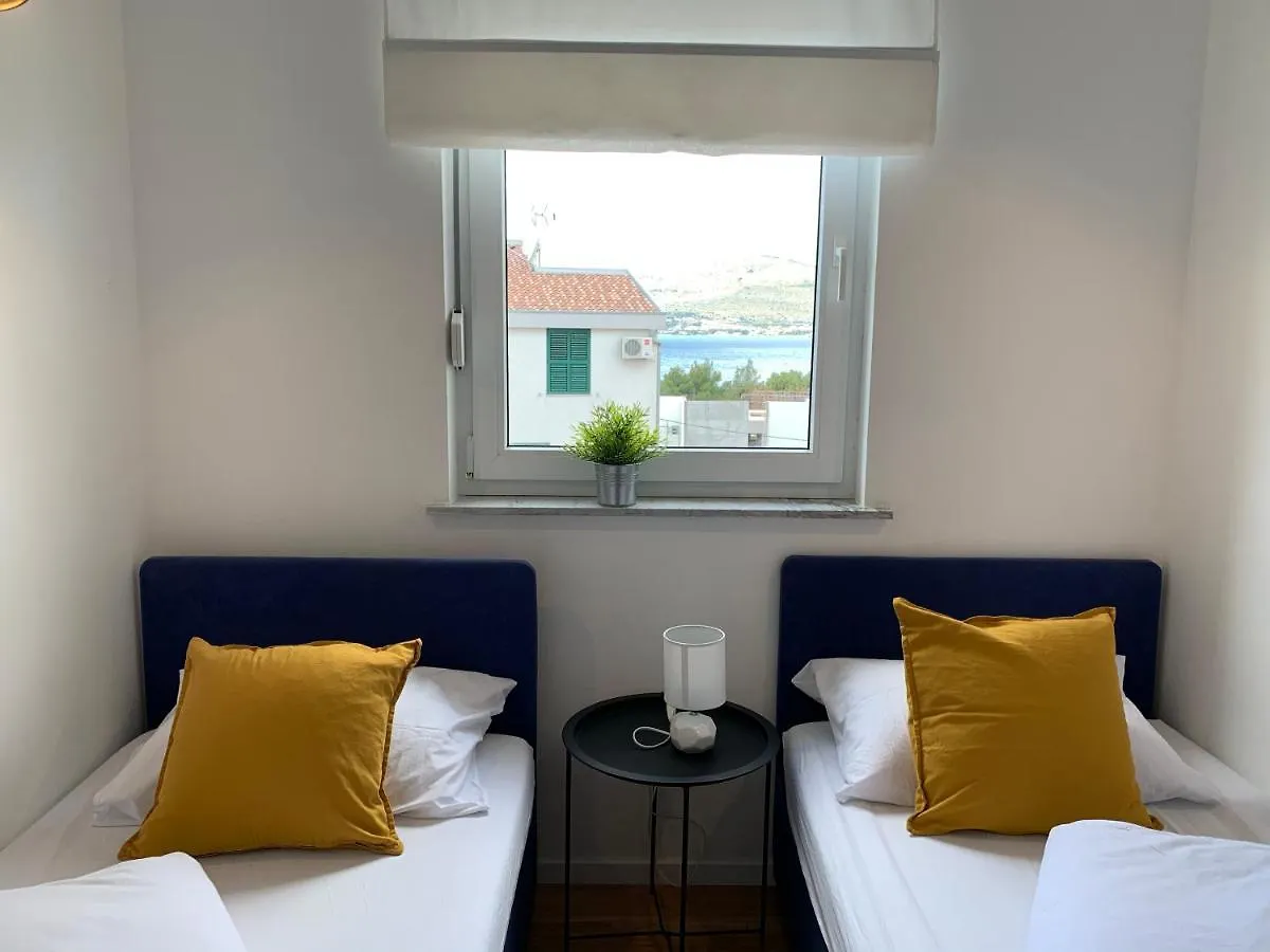 Apartments Luce Trogir 0*,